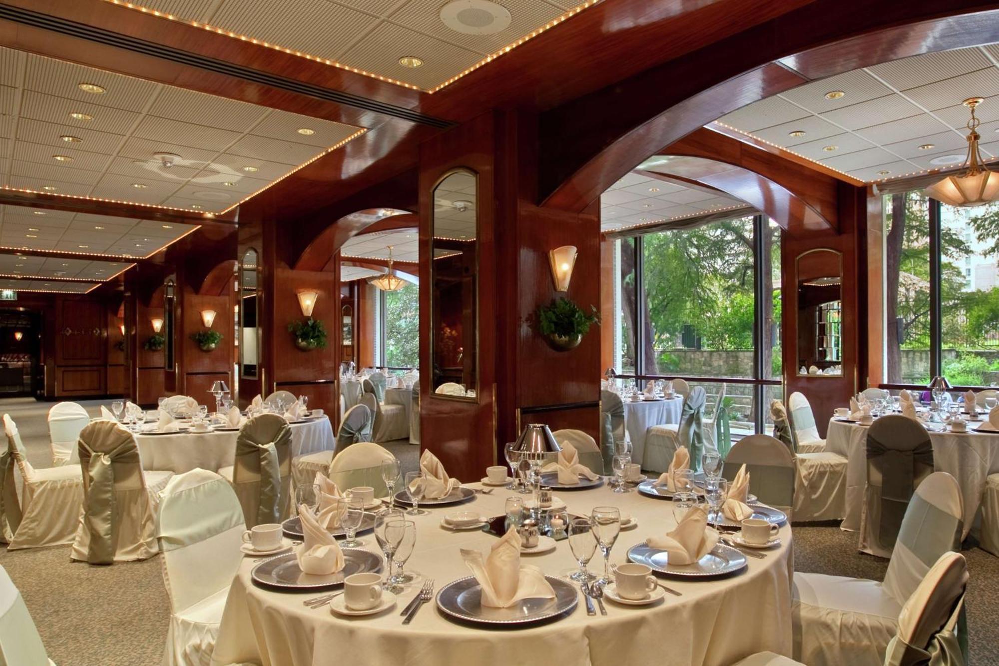 Hilton Palacio Del Rio Сан Антонио Ресторант снимка